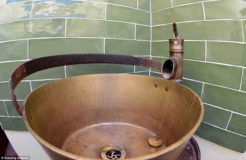 me man nhung ngoi nha hobbit nhu lac vao xu so than tien - 3