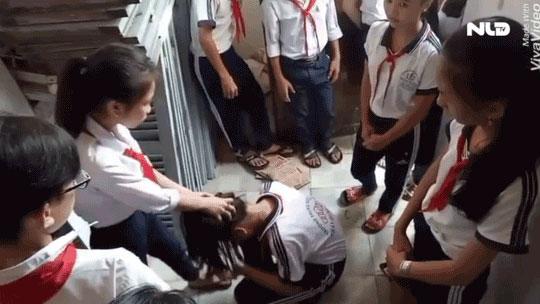 Tin mới nhất vụ 3 nữ sinh lớp 7 bị amp;#34;đàn chịamp;#34; đánh đập dã man ngay tại trường học - 1