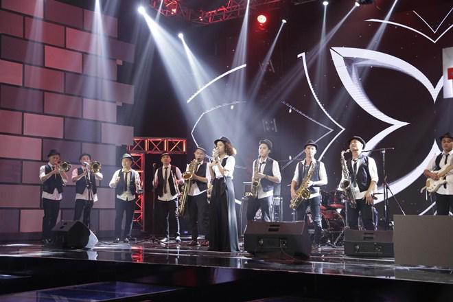 Phương Uyên: amp;#34;Mỹ Linh cũng chỉ nhờ chồng mà thôi” - 4