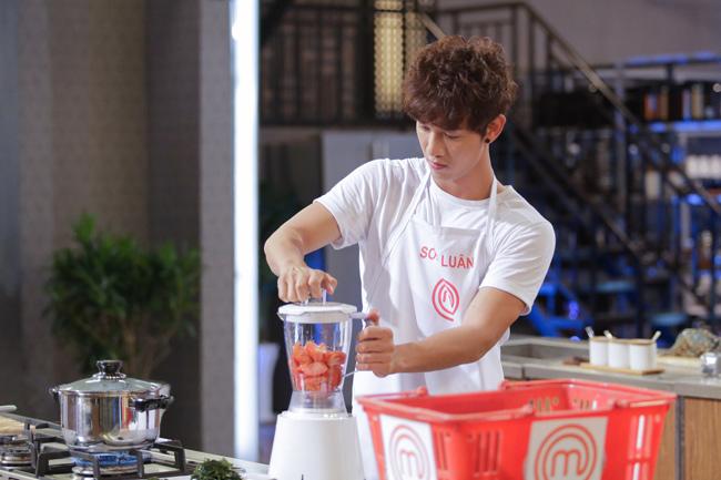 MasterChef VN: Chê đề bài phi lý, Lý Quý Khánh vẫn vượt rào an toàn - 11