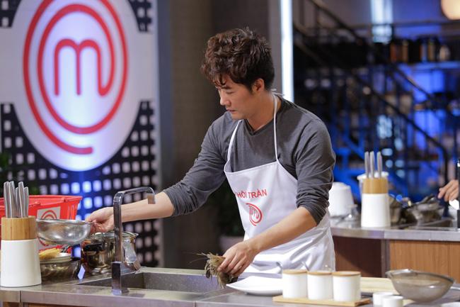 MasterChef VN: Chê đề bài phi lý, Lý Quý Khánh vẫn vượt rào an toàn - 1