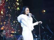 Làng sao - Hàng ngàn người hâm mộ Hà Nội hòa giọng cùng Mỹ Tâm trong giá rét