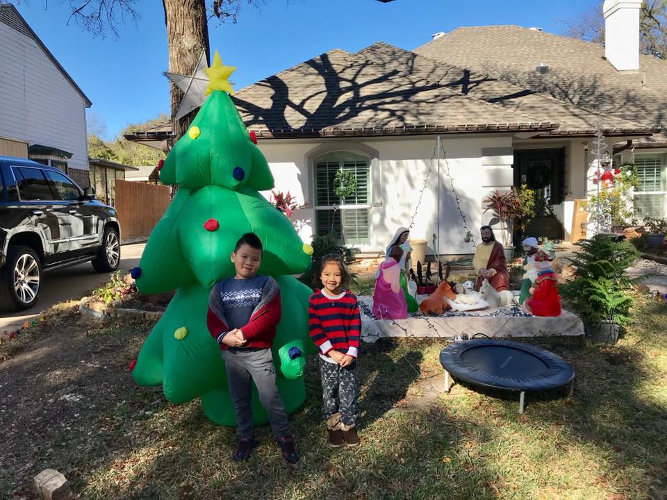 nha vuon rong rai tran ngap khong khi giang sinh cua ca si hong ngoc tai my - 10