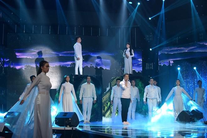 Chung kết Tuyệt đỉnh song ca 2017: Đàm Vĩnh Hưng một lần nữa đưa học trò lên ngôi - 15