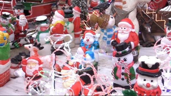 dua dai hang xom, gia dinh suot 16 nam “bien” nha thanh khu vui choi giang sinh tuyet dep - 8