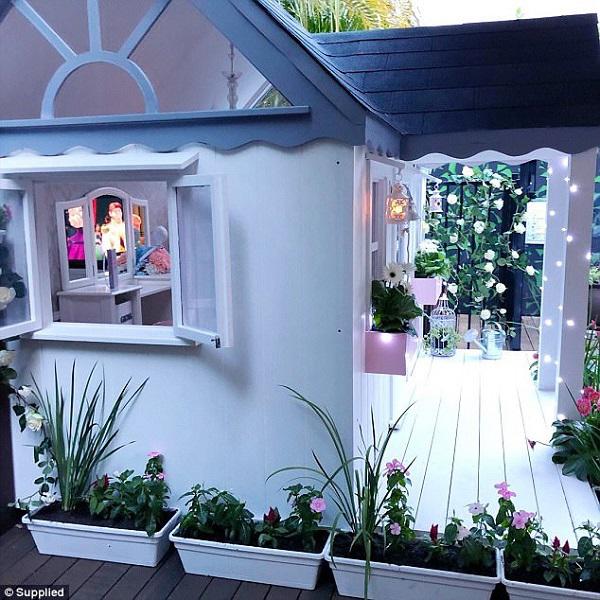 ngo ngang “lau dai mini” hon tram trieu sang chanh cua co be chua tron…3 tuoi - 10