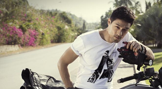 bat ngo voi noi that qua doi gian di trong can ho dat gia cua tai tu johnny tri nguyen - 1