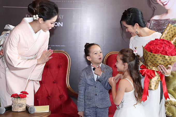 Hồng Nhung: amp;#34;Lần đầu tiên trong đời tôi bị ném đá vì chọn Vũ Cát Tườngamp;#34; - 6