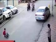 Tin tức - Thấy bé trai bị xe đâm, hành động của cậu bé 7 tuổi khiến người lớn phải xấu hổ