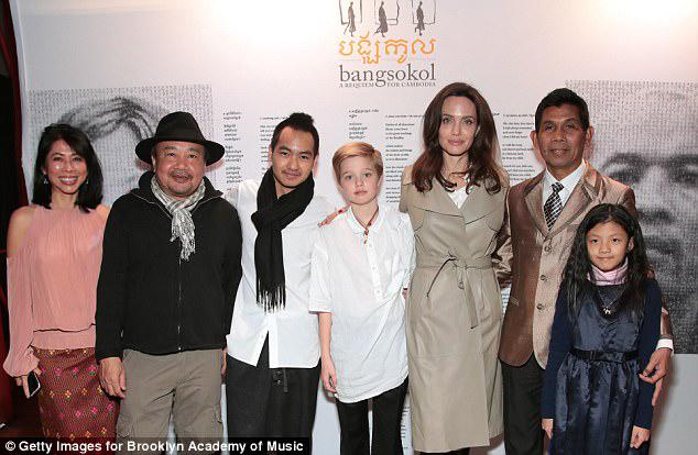 Angelina Jolie's first biological daughter appeared amp;#34;manlyamp;#34;  more handsome than you guys - 1