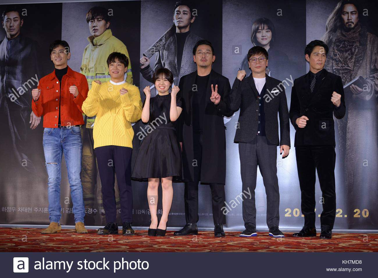 Bắt gặp Song Joong Ki amp;#34;trốnamp;#34; Song Hye Kyo đi xem phim với người tình màn ảnh Park Bo Young - 7