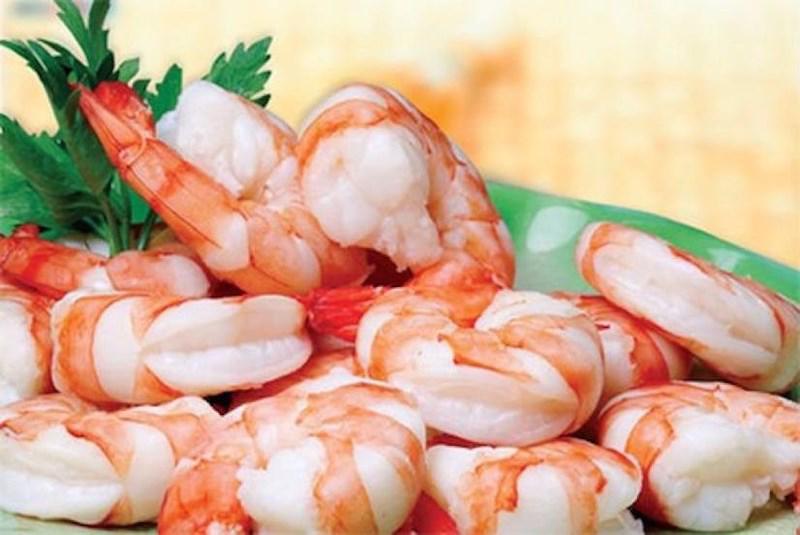 Có nên kiêng tôm, thịt gà khi trẻ bị ho? - 1