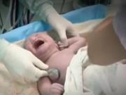 Bà bầu - Mẹ bầu đi khám 39 tuần, bác sĩ vừa kiểm tra tim thai liền hốt hoảng: "Mổ ngay!"