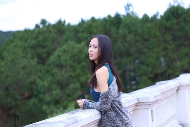 Nhã Phương amp;#34;lẻ bóngamp;#34; đến ra mắt phim, né tránh khi được hỏi về Trường Giang - 14