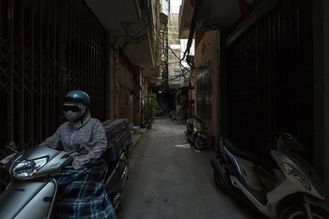 nam tit trong ngo nho o thu do, can nha ong van dep, sang, dang hoc hoi - 1