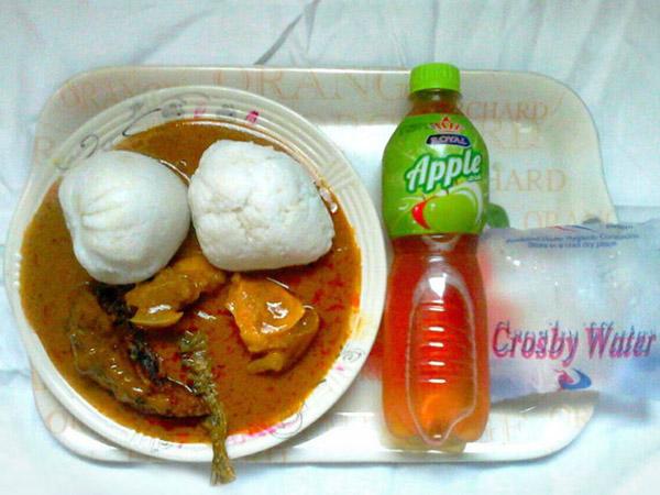 20 bữa ăn Giáng sinh ở các nước trên thế giới, có nước đơn sơ bất ngờ - 8