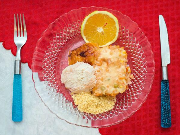 20 bữa ăn Giáng sinh ở các nước trên thế giới, có nước đơn sơ bất ngờ - 7