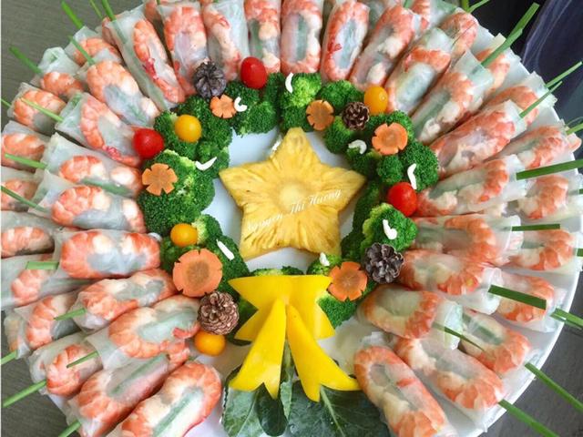 Ngắm hoài không chán những món ăn Noel đẹp lạ của mẹ Việt ở Malaysia