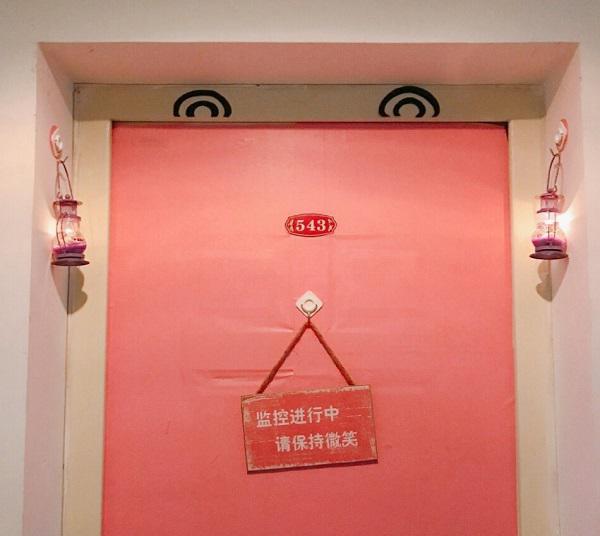 dan tinh "sot ran ran" voi phong ktx mau hong lung linh nhu buoc ra tu truyen ngon tinh - 6