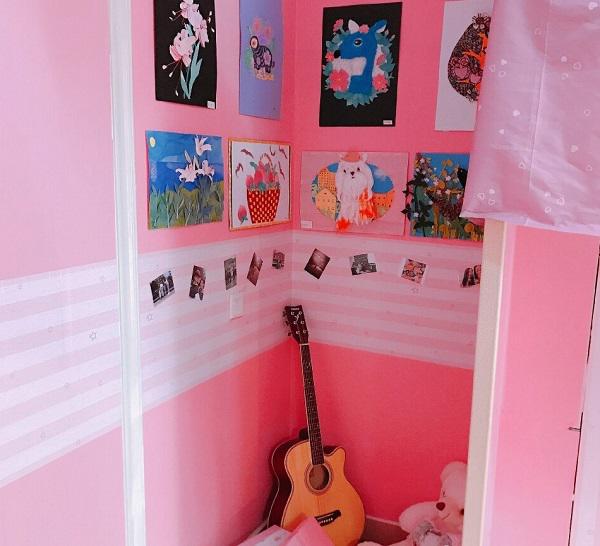 dan tinh "sot ran ran" voi phong ktx mau hong lung linh nhu buoc ra tu truyen ngon tinh - 8