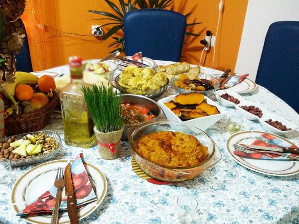 20 bữa ăn Giáng sinh ở các nước trên thế giới, có nước đơn sơ bất ngờ - 13