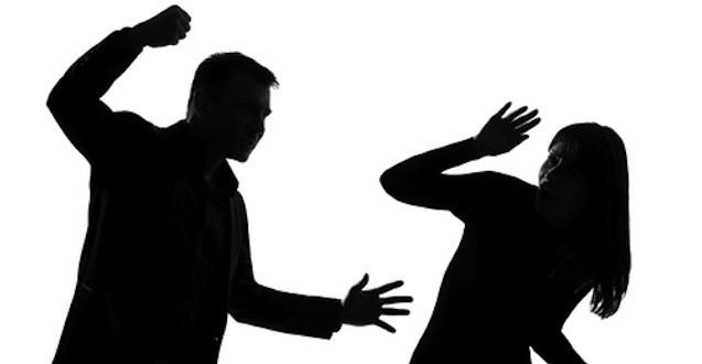 Chồng ngược đãi, không cho vợ ly hôn có thể bị phạt đến 3 năm tù - 1