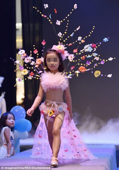 Đất nước tỷ dân có nhiều show nội y bị “ném đá” nhất năm 2017 - 8