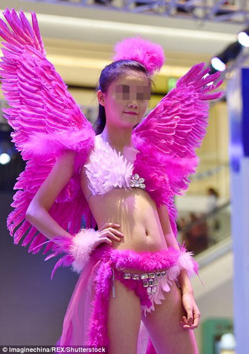 Đất nước tỷ dân có nhiều show nội y bị “ném đá” nhất năm 2017 - 9