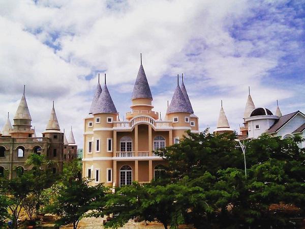 dan mang phat sot voi truong dai hoc dep nhu "hoc vien phu thuy hogwarts" o hau giang - 7