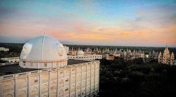 dan mang phat sot voi truong dai hoc dep nhu "hoc vien phu thuy hogwarts" o hau giang - 15