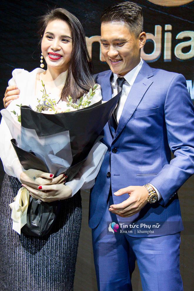 Sau nhiều năm yêu và cưới nhau, Công Vinh dành tặng Thuỷ Tiên món quà đầy bất ngờ - 6