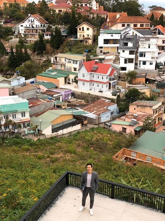 Lộ hình ảnh cặp đôi Hồ Ngọc Hà - Kim Lý tình tứ đón Giáng sinh ở Đà Lạt - 3