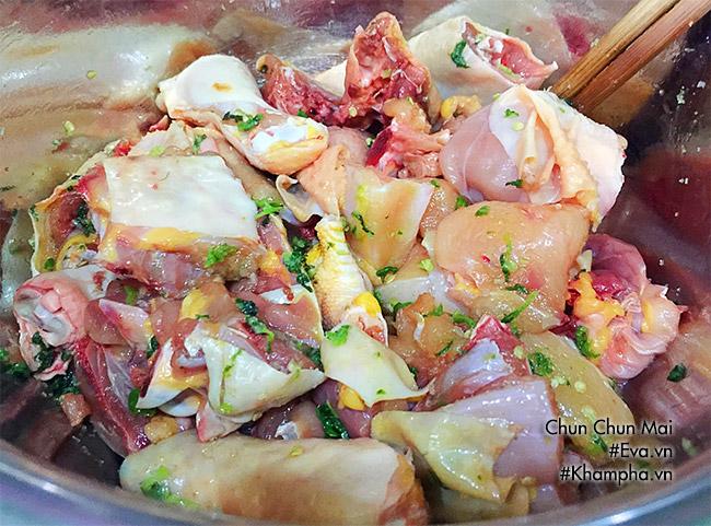 Lẩu gà lá é nóng hổi, đậm đà hương vị vùng đất Phú Yên - 3