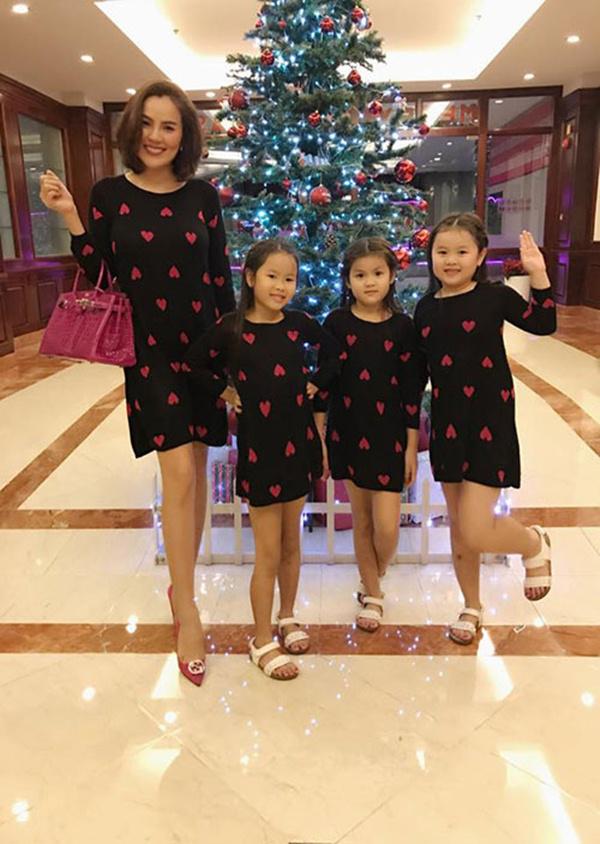3 hot mom trẻ đẹp, giỏi kiếm tiền, khéo chăm con được nhiều người ngưỡng mộ năm 2017 - 2