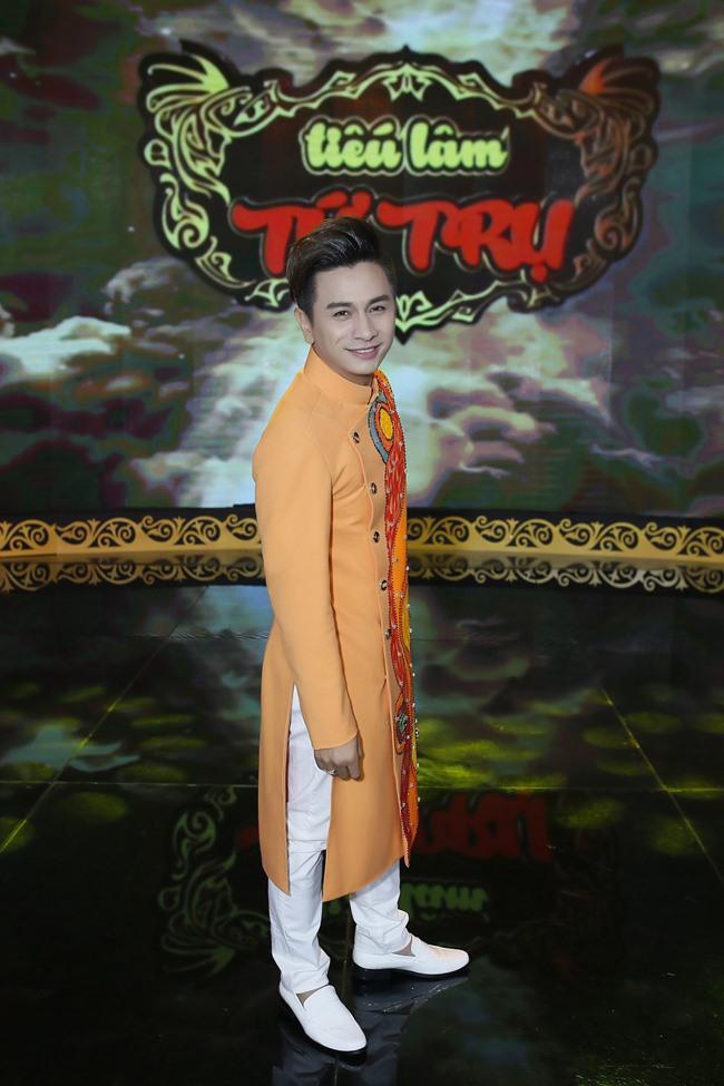 “MC khẩu nghiệp” của năm tung tin nghệ sĩ Minh Nhí bỏ chạy trên đôi guốc cao - 1