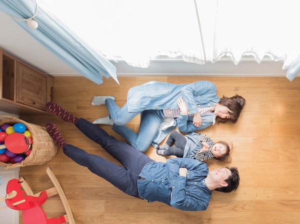 Nhà chật lại có con nhỏ, vợ chồng trẻ vẫn sống thoải mái nhờ dùng amp;#34;nội thất treoamp;#34; - 15