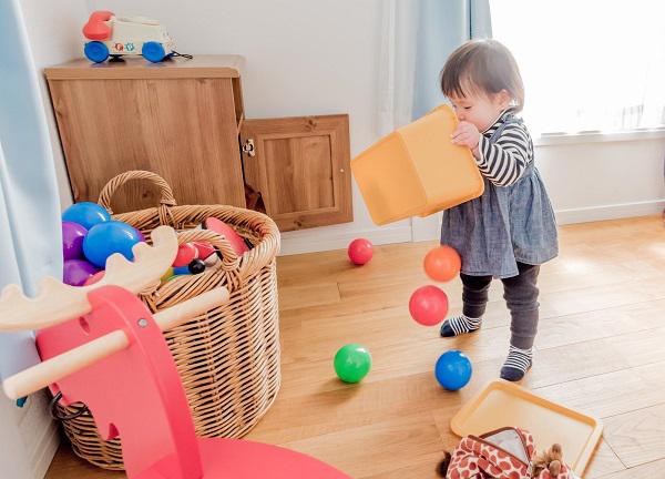Nhà chật lại có con nhỏ, vợ chồng trẻ vẫn sống thoải mái nhờ dùng amp;#34;nội thất treoamp;#34; - 12