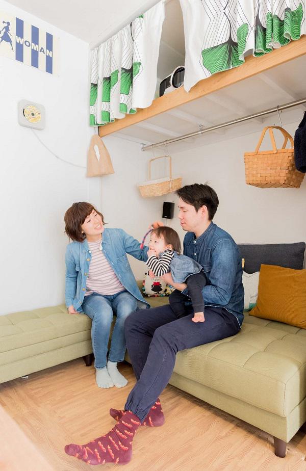 Nhà chật lại có con nhỏ, vợ chồng trẻ vẫn sống thoải mái nhờ dùng amp;#34;nội thất treoamp;#34; - 1