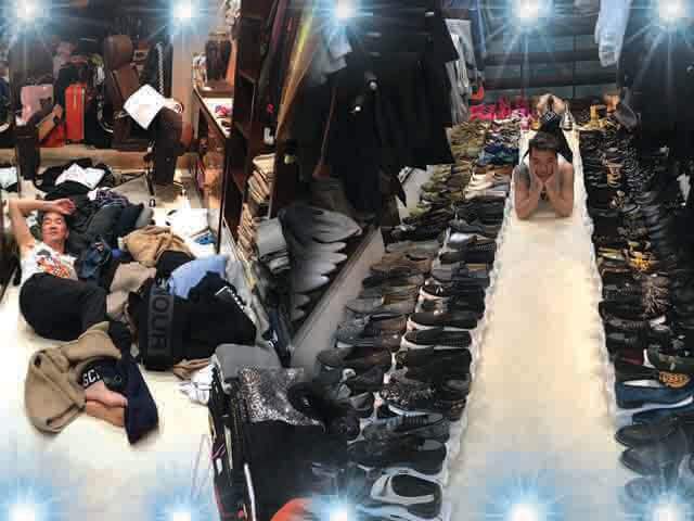 Đàm Vĩnh Hưng ơi, nhà anh hay shop thời trang mà đồ hiệu xếp lớp thế này!