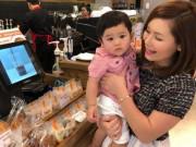 Làng sao - Bà xã Đan Trường khoe khoảnh khắc con trai vô cùng đáng yêu trong lần đầu tiên về Việt Nam