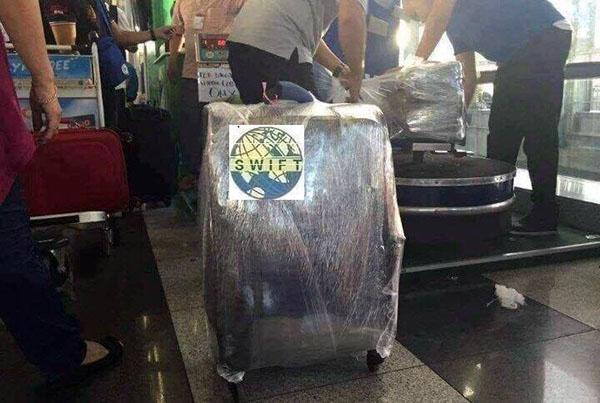 Nhiều phụ nữ sập bẫy amp;#39;trai Tâyamp;#39; lừa đảo bằng hình thức tặng quà - 1