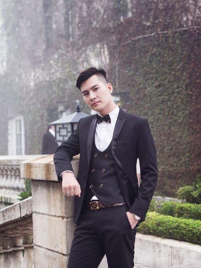 Những điều chưa biết về ông xã kém 8 tuổi của Lâm Khánh Chi - 1