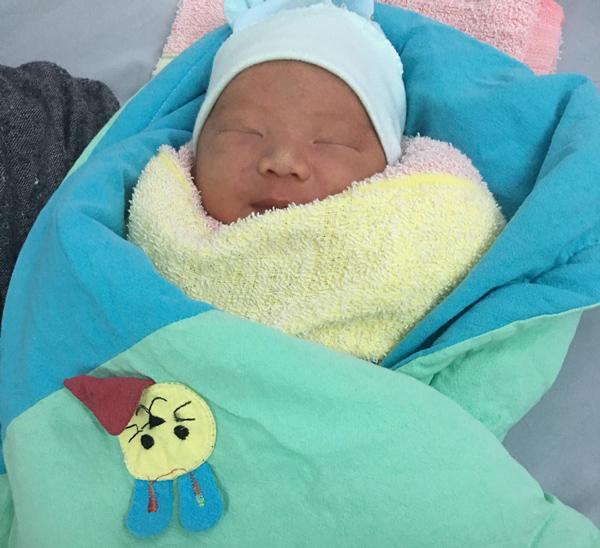 Trải lòng của ông bố ung thư giai đoạn cuối amp;#34;chiến đấuamp;#34; từng ngày để được thấy con chào đời - 2