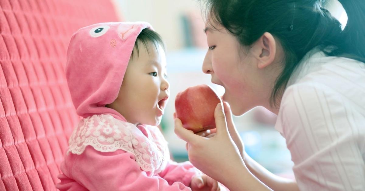 Trẻ 4 tháng ít amp;#34;đi tiêuamp;#34;, chậm tăng cân, nguyên nhân do đâu? - 1