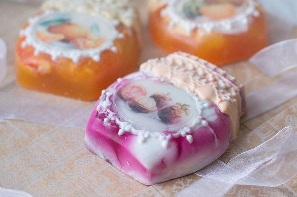 Không ngờ bánh xà phòng cũng có thể vẽ thành tranh đẹp đến thế này! - 2