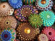 Nhà đẹp - Tự làm đá cuội Mandala tuyệt đẹp trang trí nhà khiến ai cũng mê