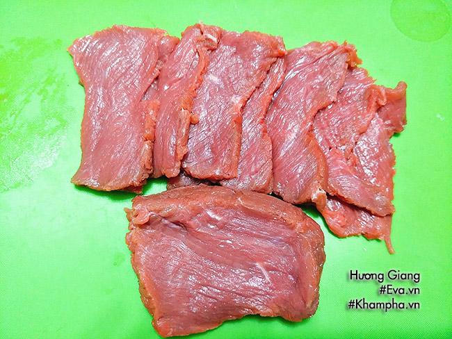Tự làm khô bò Hồng Kông tuyệt ngon đãi khách ngày Tết Dương lịch - 2