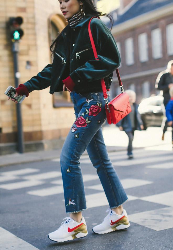 Năm 2018, thật buồn khi phải thông báo với các nàng: Jeans rách chính thức bị xếp xó! - 12