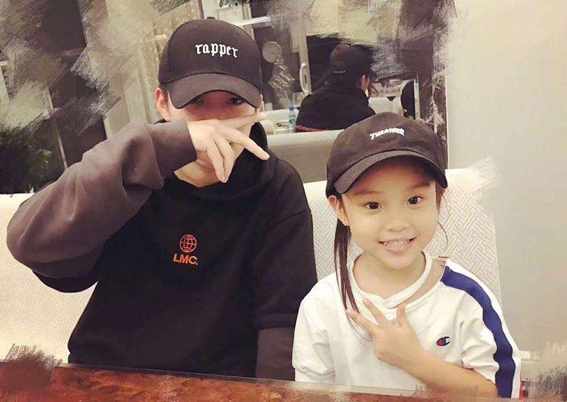 Lý Tiểu Lộ qua đêm với đàn em kém 12 tuổi, Giả Nãi Lượng tưởng vợ đi làm tóc - 4