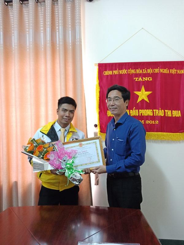 Những hình ảnh ấm áp tình người trong năm 2017 - 5